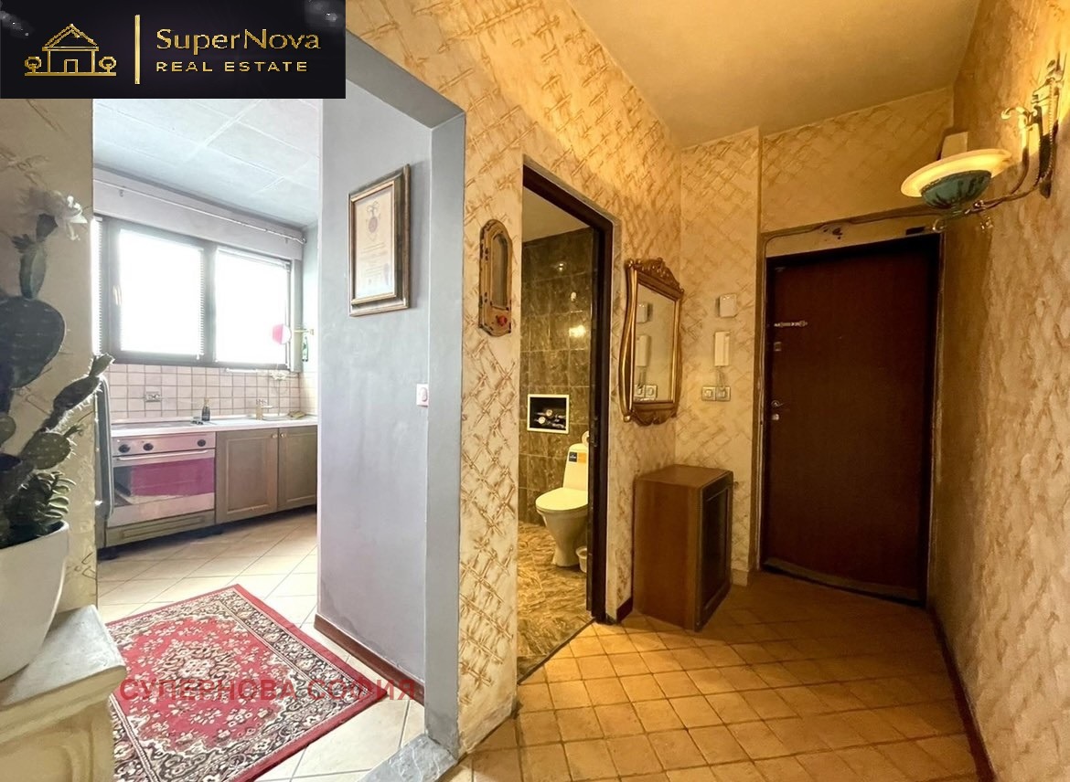 Продава 2-СТАЕН, гр. София, Център, снимка 2 - Апартаменти - 53703992