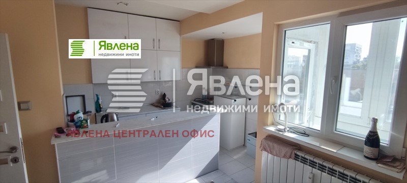 Продава  2-стаен, град София, Изток •  160 000 EUR • ID 22549966 — holmes.bg - [1] 