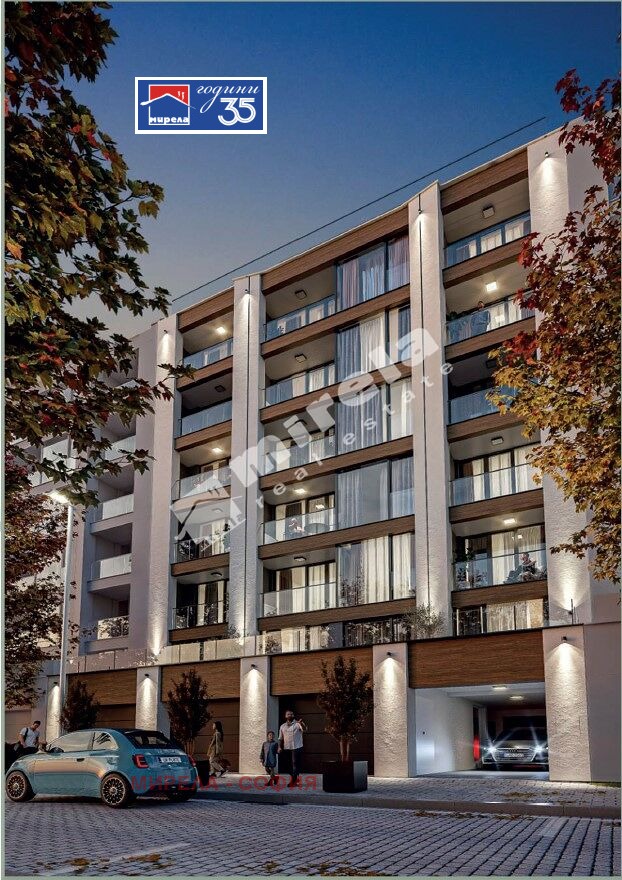 Продава 3-СТАЕН, гр. София, Център, снимка 2 - Апартаменти - 54146396