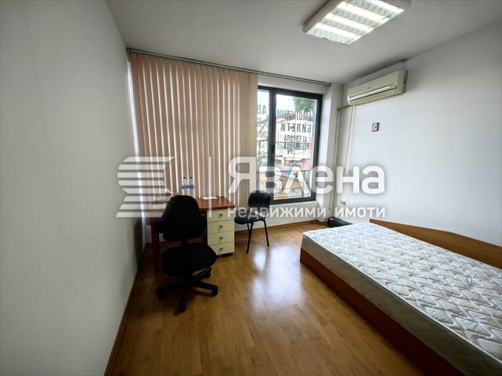 Продава  Офис град Благоевград , Широк център , 53 кв.м | 65960293 - изображение [4]