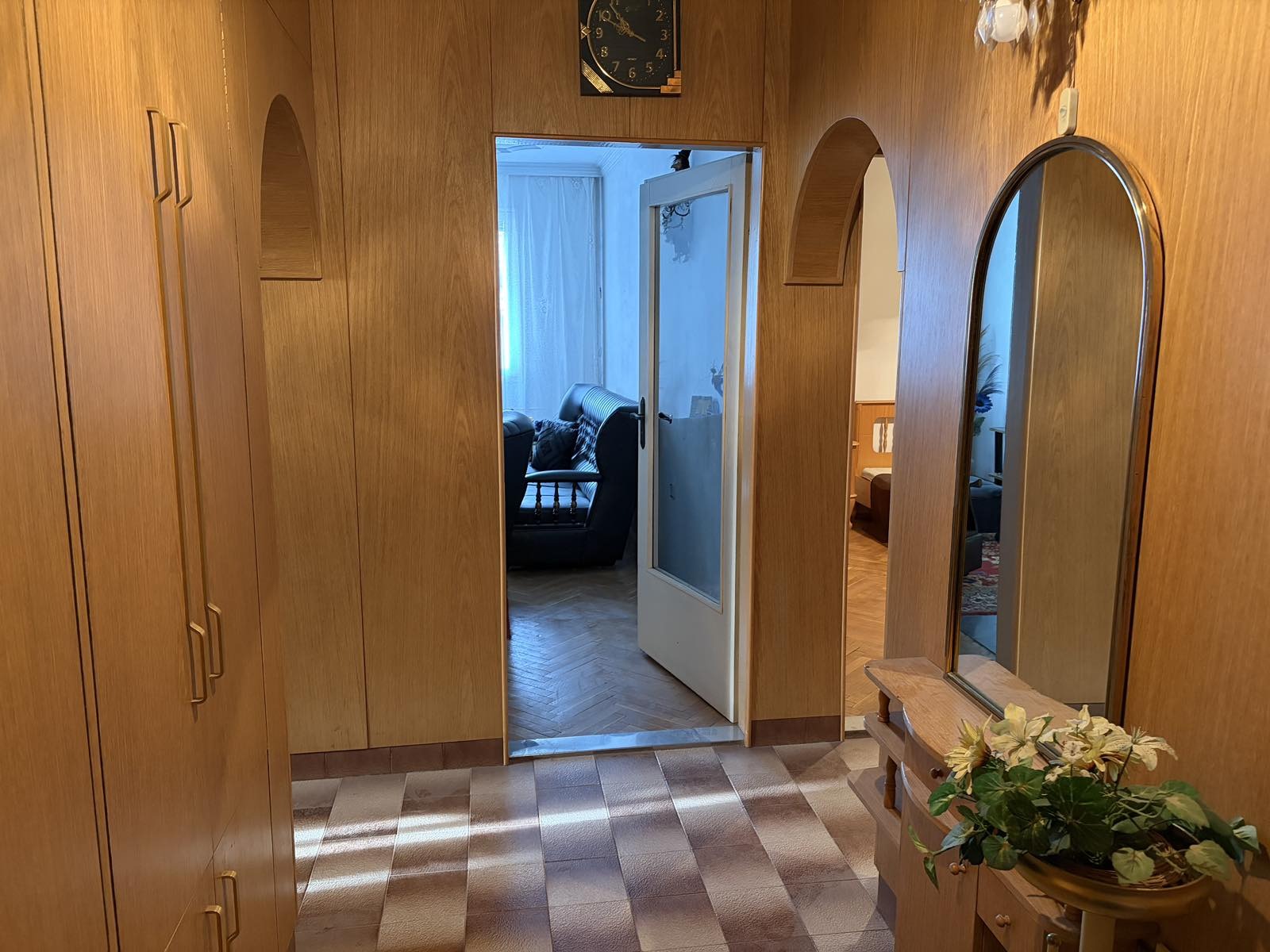 Продава МНОГОСТАЕН, гр. Шумен, Болницата, снимка 11 - Апартаменти - 54427249