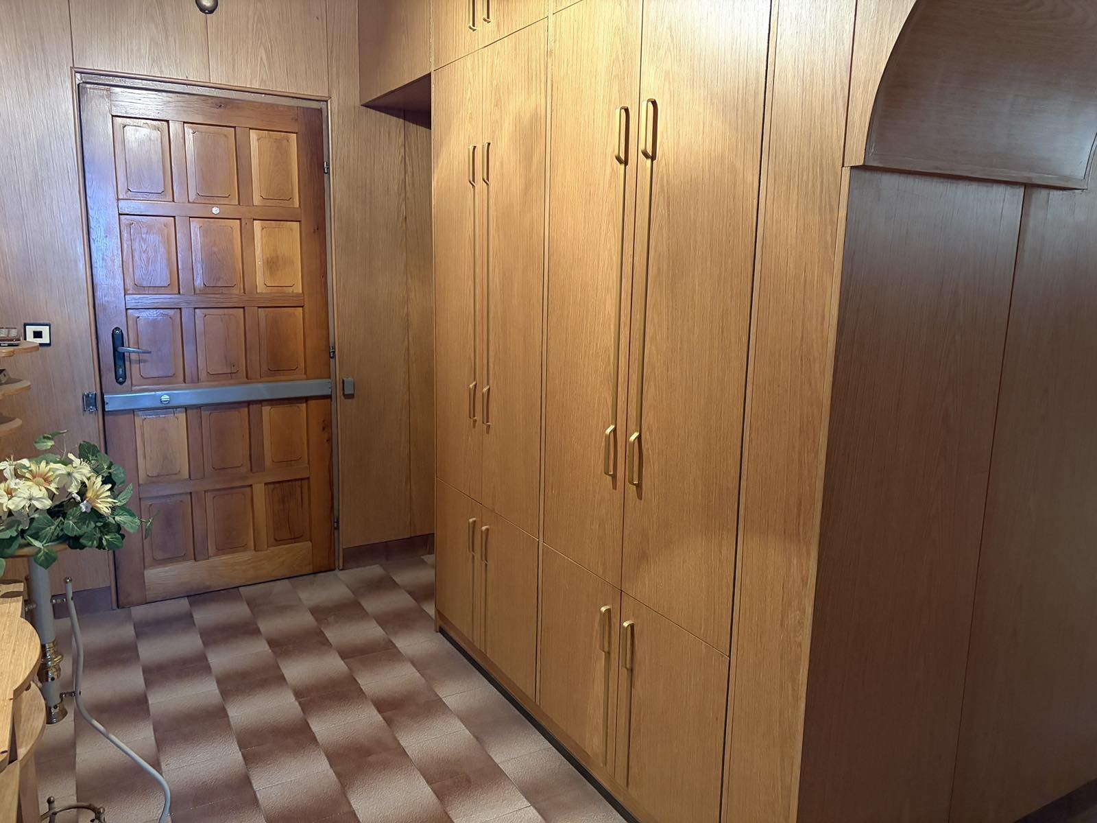 Продава МНОГОСТАЕН, гр. Шумен, Болницата, снимка 10 - Апартаменти - 54427249