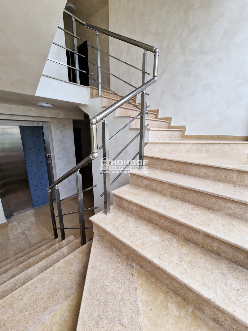En venta  2 dormitorios Plovdiv , Tsentar , 99 metros cuadrados | 49438293 - imagen [2]