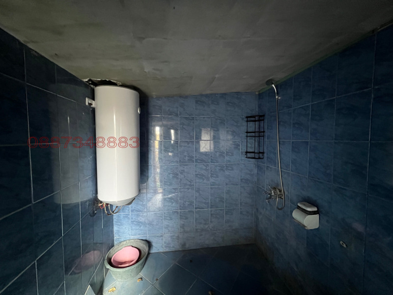 Продава ЕТАЖ ОТ КЪЩА, гр. Радомир, област Перник, снимка 10 - Етаж от къща - 52784237