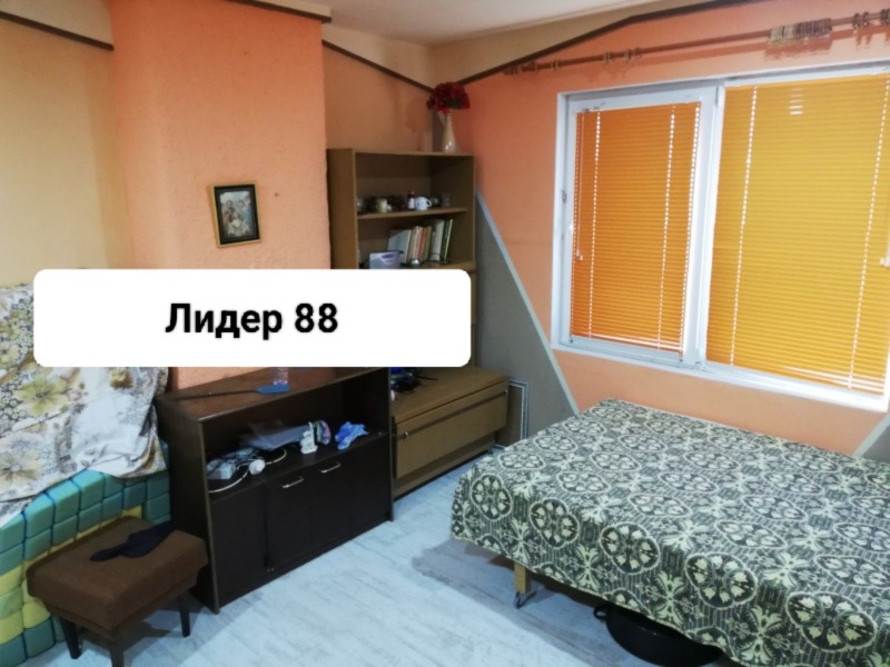 Продава КЪЩА, гр. Плевен, Сторгозия, снимка 4 - Къщи - 46729635