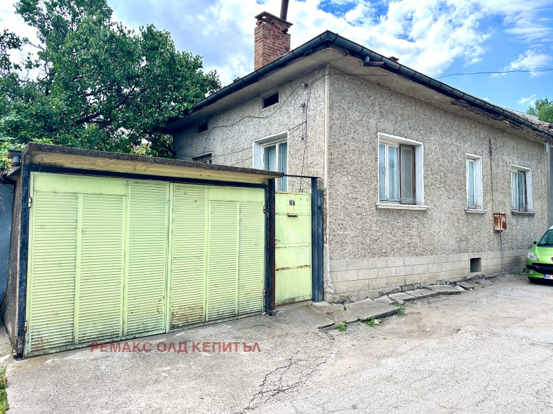 Продава КЪЩА, гр. Павликени, област Велико Търново, снимка 1 - Къщи - 48362756