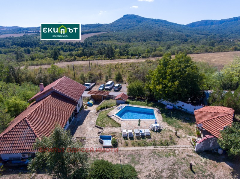 Продава КЪЩА, гр. Дряново, област Габрово, снимка 2 - Къщи - 52377757