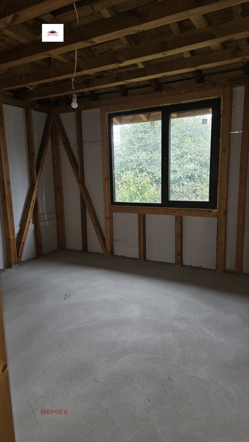 Продава КЪЩА, гр. Батановци, област Перник, снимка 2 - Къщи - 52616272