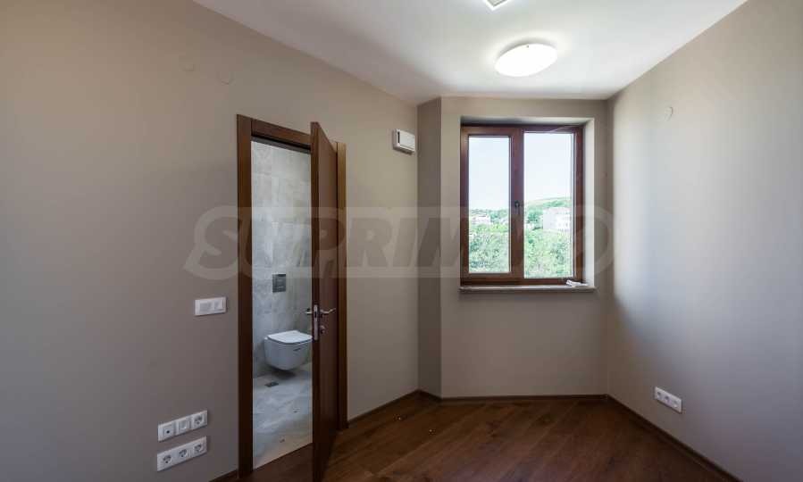 Продава МНОГОСТАЕН, гр. Балчик, област Добрич, снимка 10 - Апартаменти - 54847641