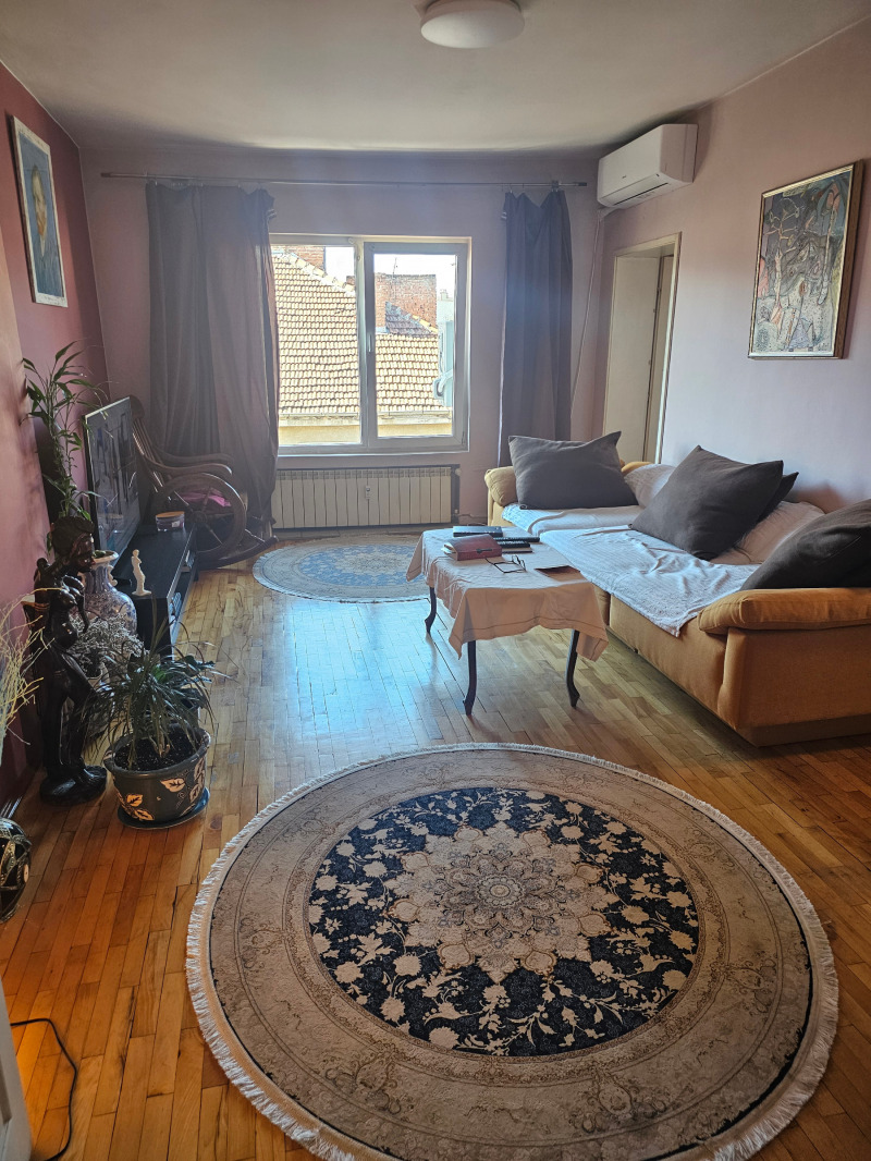 Продава 3-СТАЕН в град София, Център - 90 кв.м / 411 000 € » 803 846.13 лв., АГЕНЦИЯ АЛЕКСАНДРА