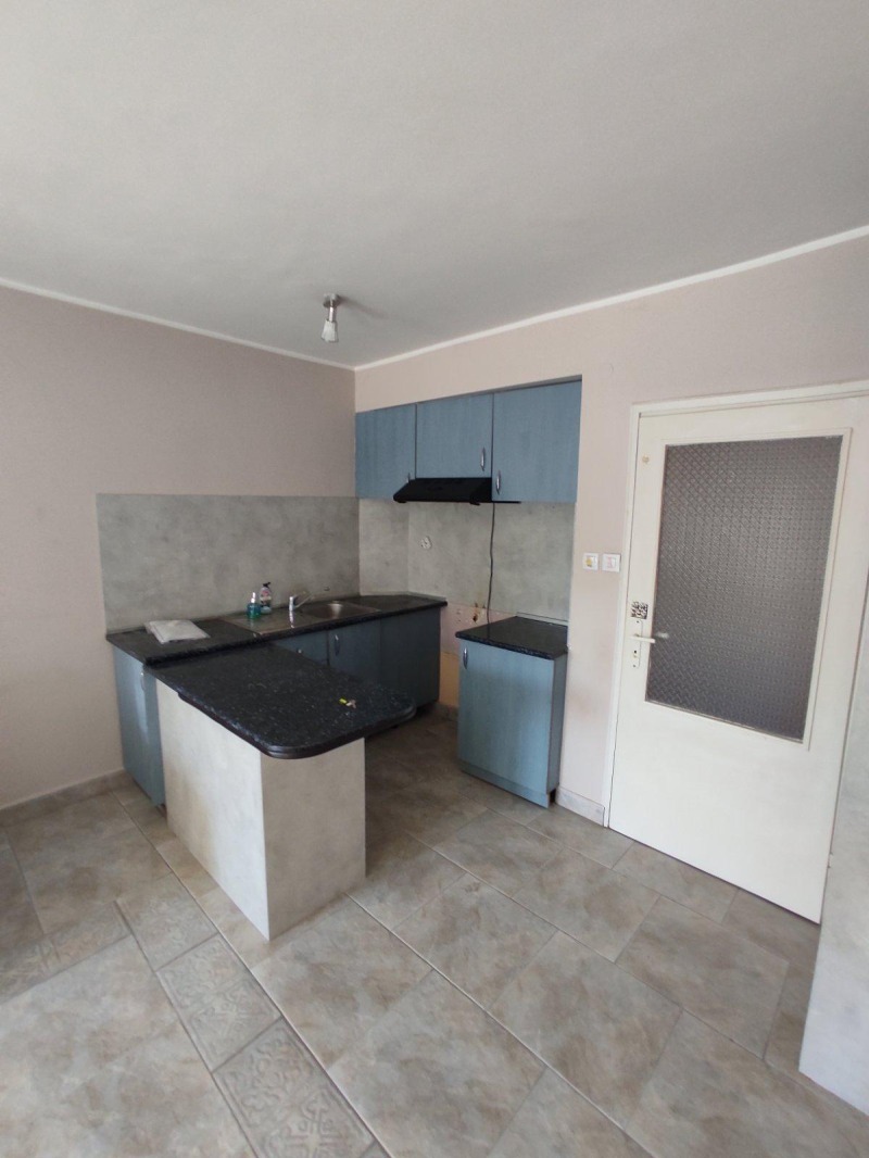 Te koop  1 slaapkamer Plovdiv , Kjutsjuk Parizj , 74 m² | 89942443