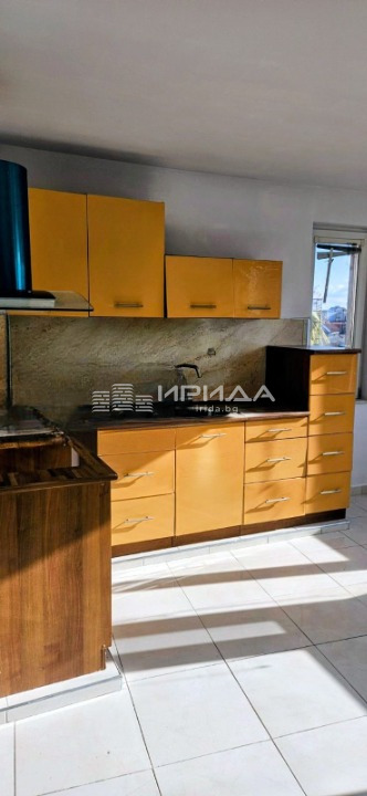 Продава 2-СТАЕН, гр. София, Център