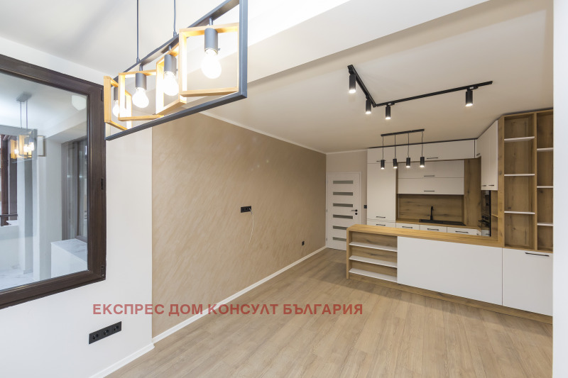 Продается  2 спальни София , Център , 104 кв.м | 91373470