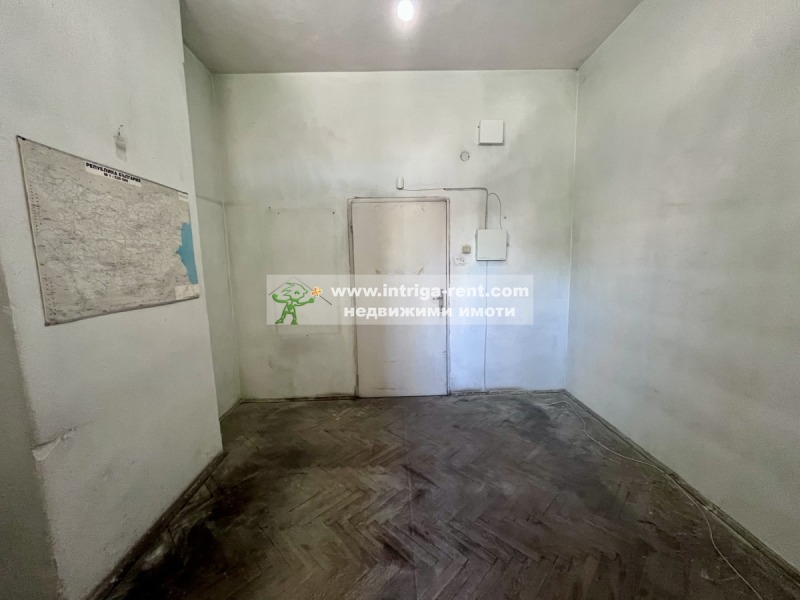 Te koop  Kantoor Chaskovo , Tsentar , 191 m² | 29736685 - afbeelding [10]