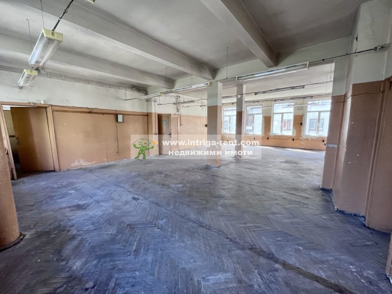 Te koop  Kantoor Chaskovo , Tsentar , 191 m² | 29736685 - afbeelding [6]
