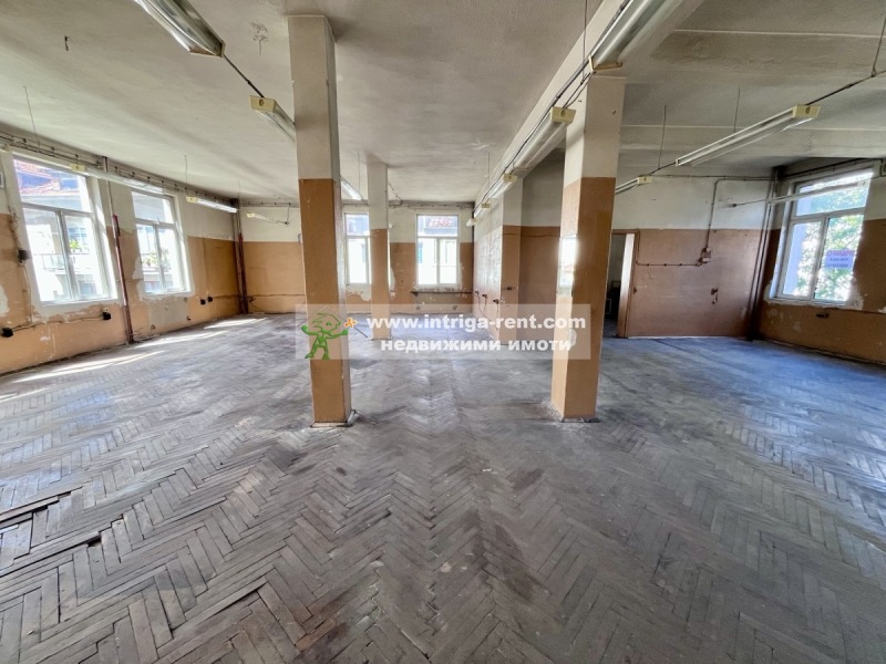 Te koop  Kantoor Chaskovo , Tsentar , 191 m² | 29736685