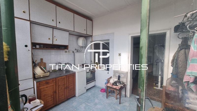 Продава КЪЩА, гр. Съединение, област Пловдив