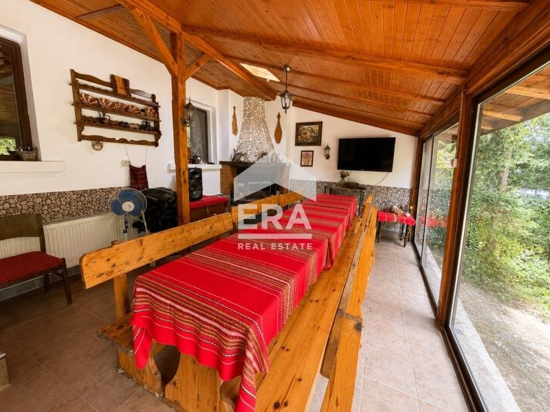 Продава КЪЩА, с. Изгрев, област Сливен, снимка 2 - Къщи - 54279019