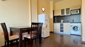 1 chambre k.k. Zlatni pyasatsi, Varna 4