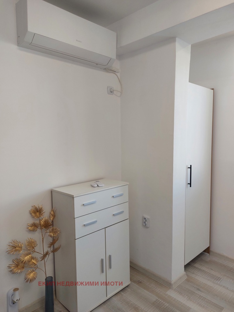 Продава  3-стаен град Благоевград , Струмско , 65 кв.м | 11996082 - изображение [15]