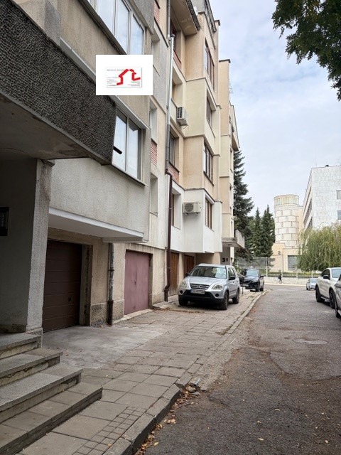 À vendre  2 chambres Sofia , Izgrev , 110 m² | 92178697