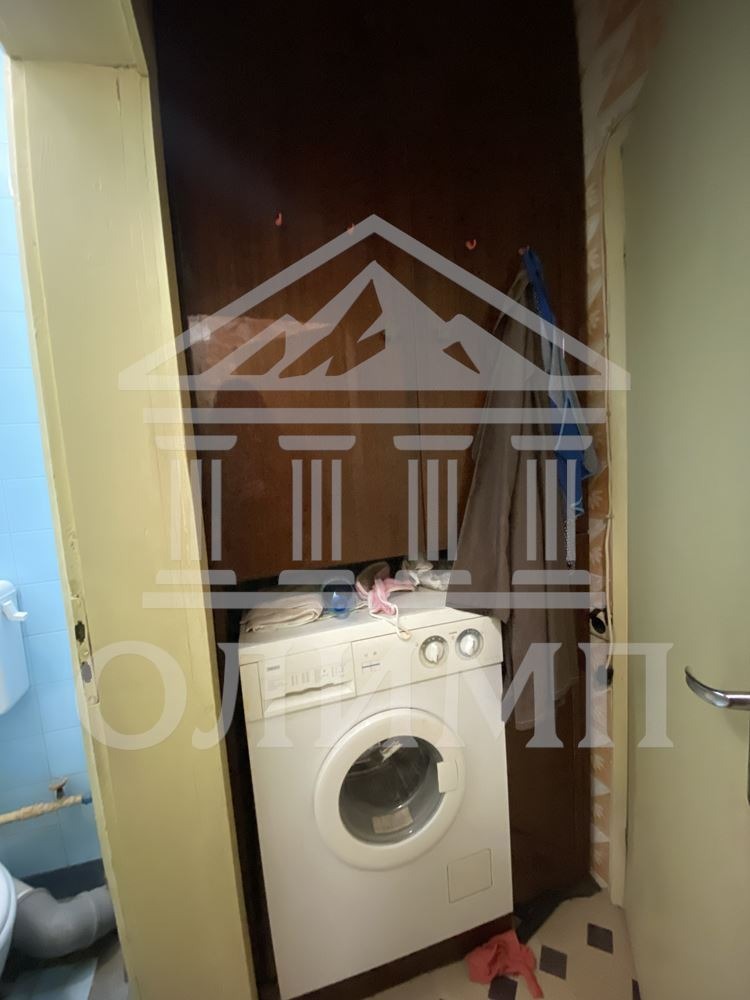 Продава МНОГОСТАЕН, гр. Добрич, Свети Георги, снимка 12 - Апартаменти - 52051664