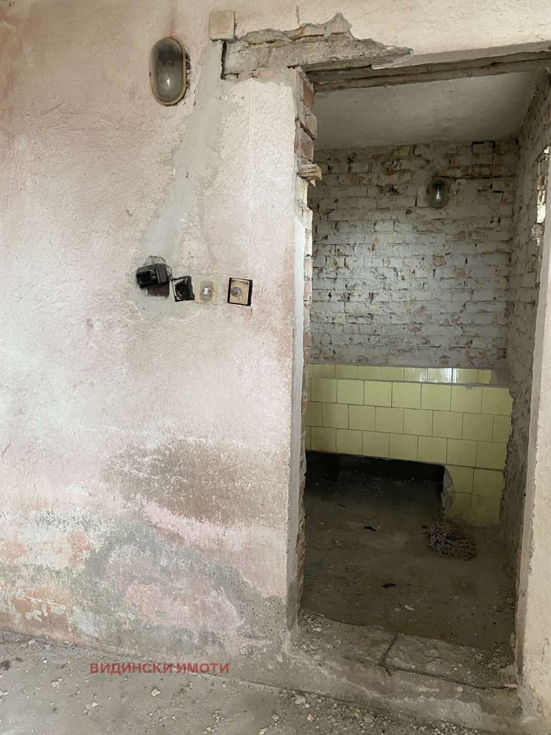 Продава  Къща област Видин , с. Иново , 88 кв.м | 77978915 - изображение [5]