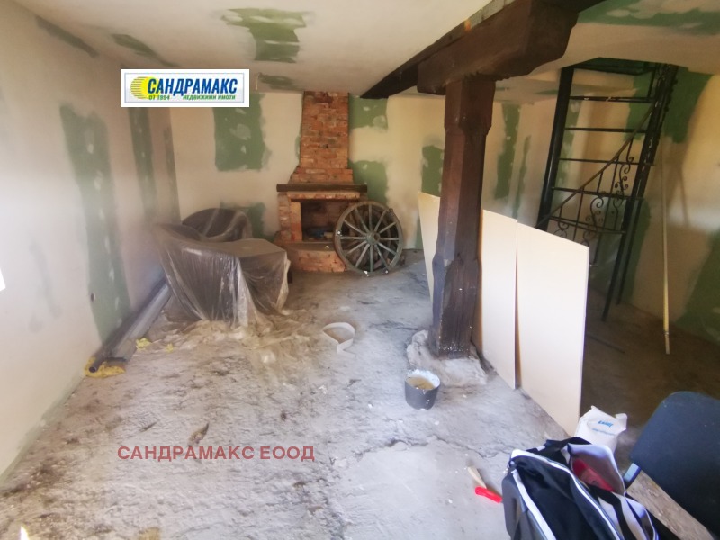Продава  Къща град Ловеч , Вароша , 100 кв.м | 69917874 - изображение [2]