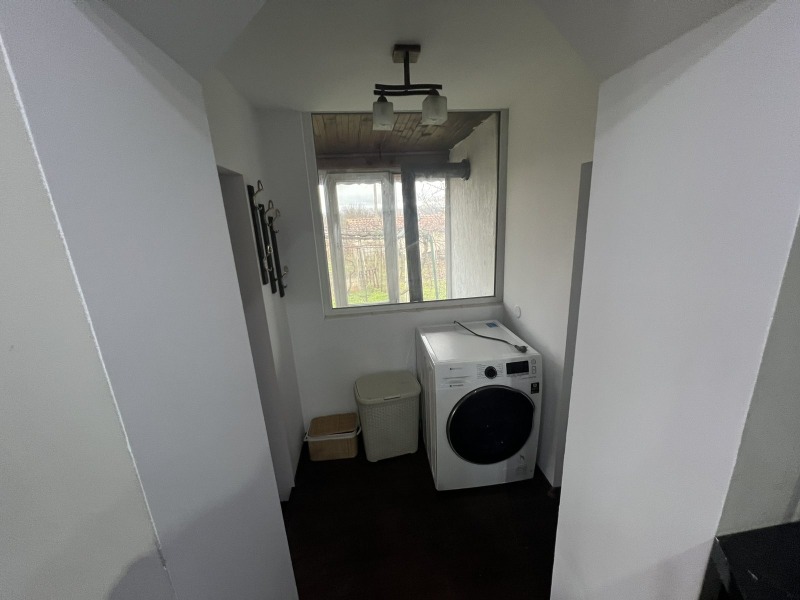 Продава ВИЛА, гр. Разград, Промишлена зона - Изток, снимка 9 - Вили - 52558219