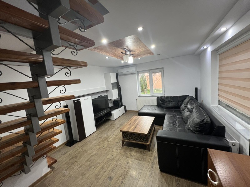 Продава ВИЛА, гр. Разград, Промишлена зона - Изток, снимка 16 - Вили - 52558219