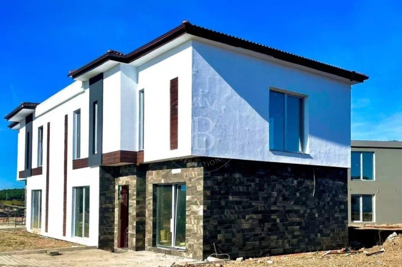 En venta  Casa región Sofia , Pozharevo , 200 metros cuadrados | 70491170 - imagen [6]