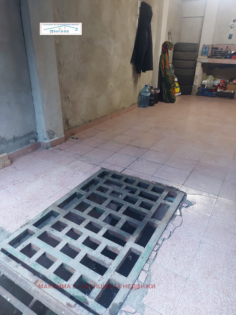 Продава ГАРАЖ, ПАРКОМЯСТО, гр. Плевен, Сторгозия, снимка 4 - Гаражи и паркоместа - 52470280