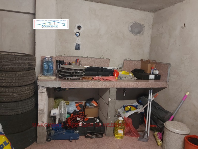 Продава ГАРАЖ, ПАРКОМЯСТО, гр. Плевен, Сторгозия, снимка 3 - Гаражи и паркоместа - 52470280