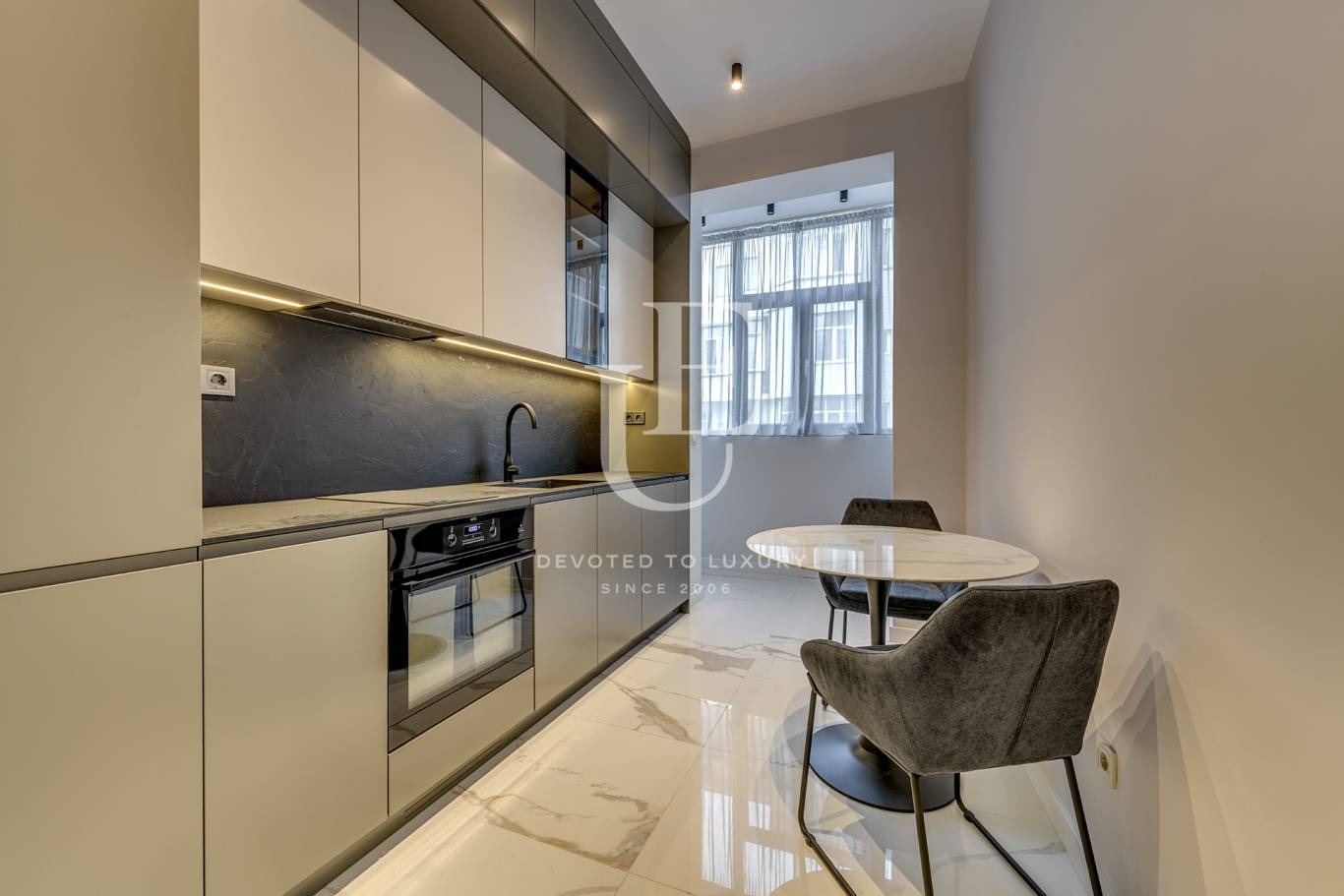 Продава 2-СТАЕН, гр. София, Център, снимка 8 - Апартаменти - 53889381