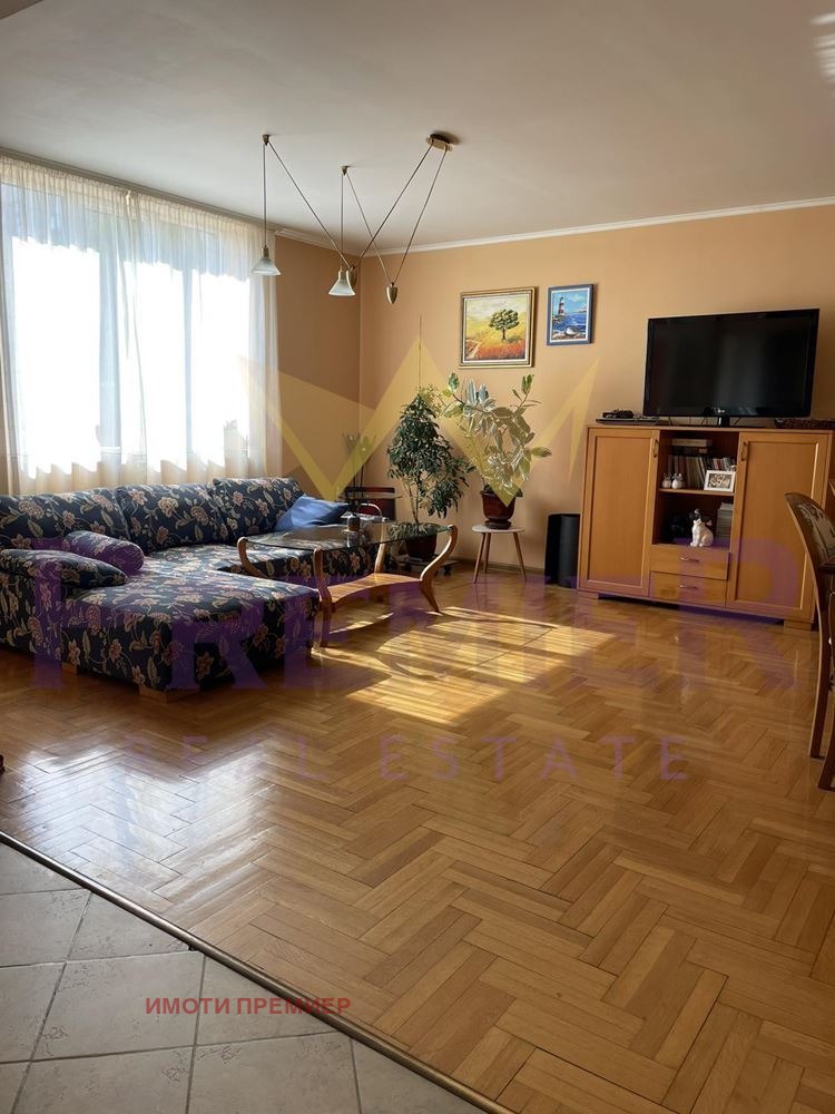 Продава 3-СТАЕН, гр. Варна, Бриз, снимка 2 - Aпартаменти - 47277716