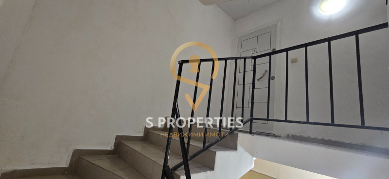 Продава 3-СТАЕН, гр. Варна, Колхозен пазар, снимка 3 - Aпартаменти - 47466994