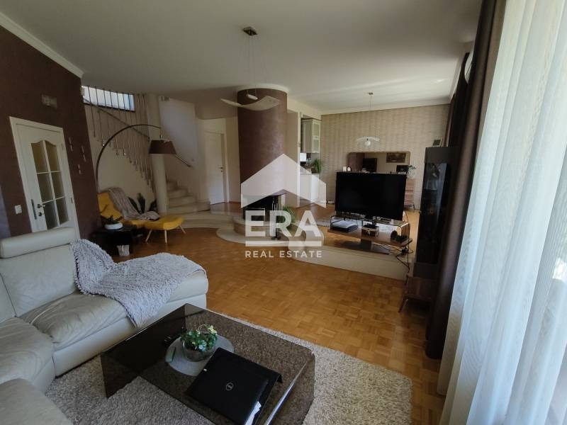 Продава  Къща град София , Надежда 2 , 260 кв.м | 41428787 - изображение [3]