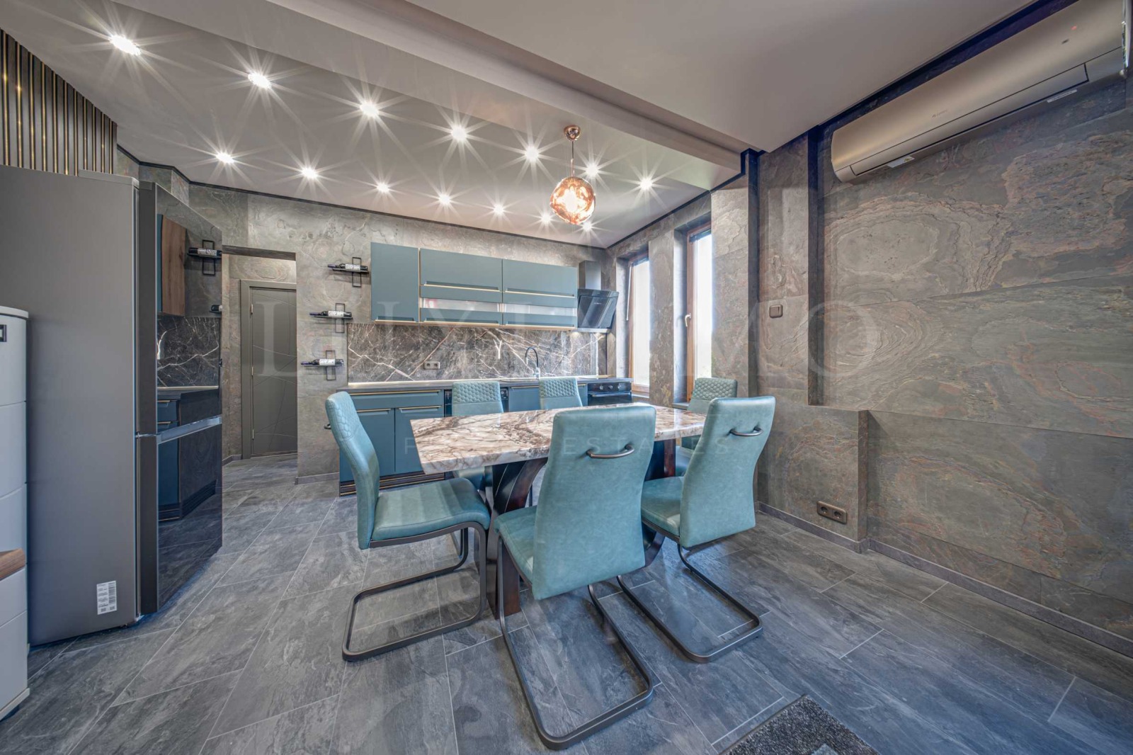 Продава 2-СТАЕН, гр. София, Център, снимка 5 - Апартаменти - 53771018