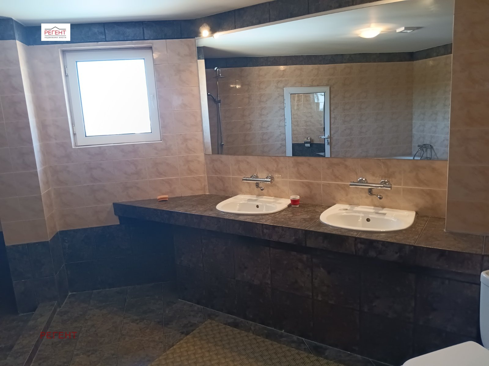 Продава КЪЩА, гр. София, в.з.Киноцентъра 3 част, снимка 3 - Къщи - 54278945