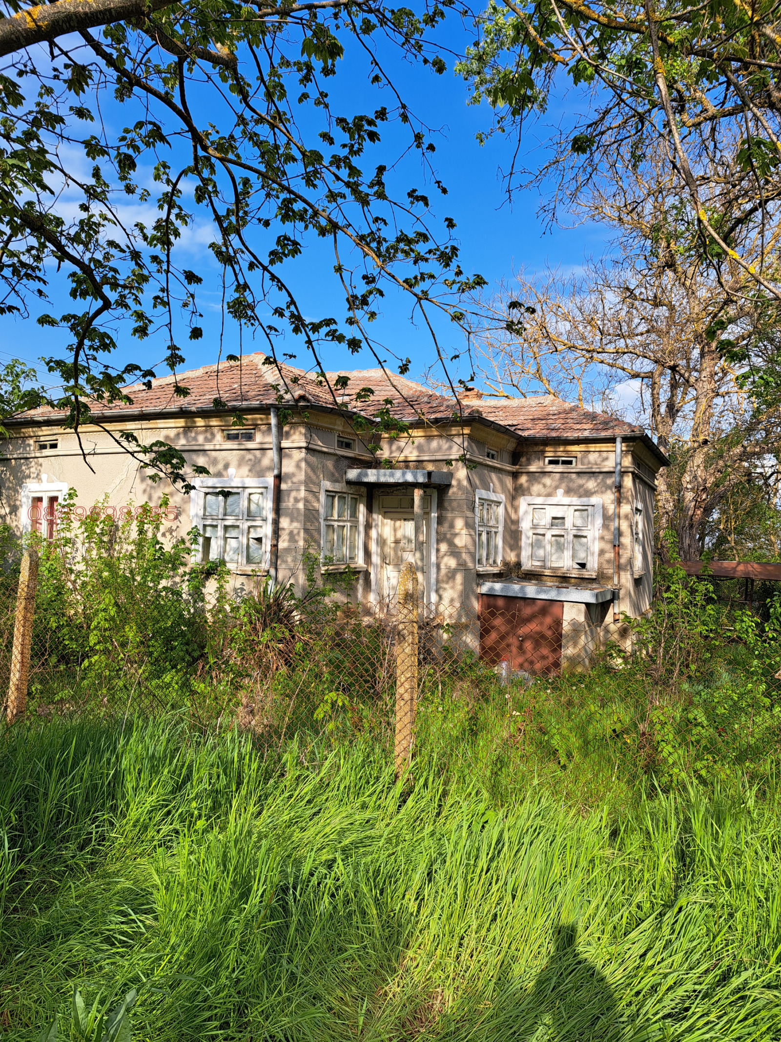Продава КЪЩА, с. Медово, област Добрич