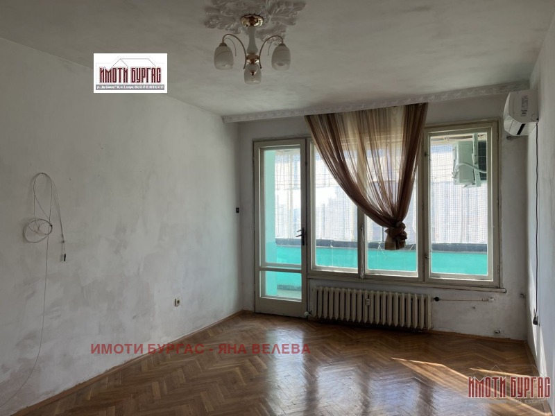 Продава 3-СТАЕН, гр. Бургас, Център, снимка 2 - Апартаменти - 52831141