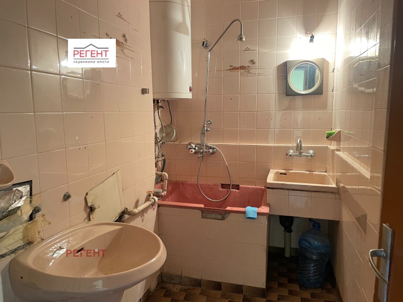 Продава 3-СТАЕН, гр. Габрово, Трендафил 2, снимка 8 - Апартаменти - 52131646