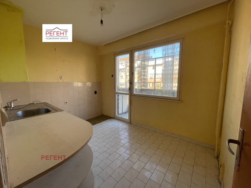 Продава 3-СТАЕН, гр. Габрово, Трендафил 2, снимка 2 - Апартаменти - 52131646