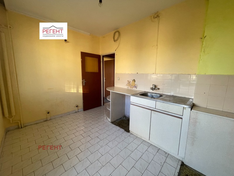 Продава 3-СТАЕН, гр. Габрово, Трендафил 2, снимка 3 - Апартаменти - 52131646