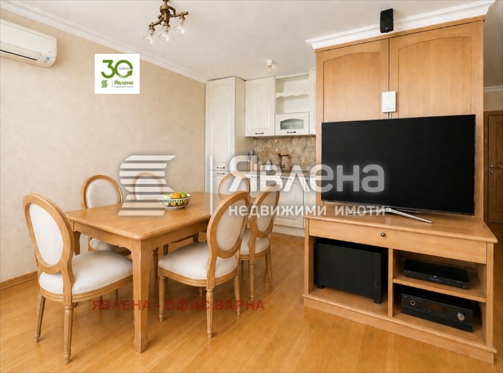 Продава 4-СТАЕН, гр. Варна, к.к. Св.Св. Константин и Елена