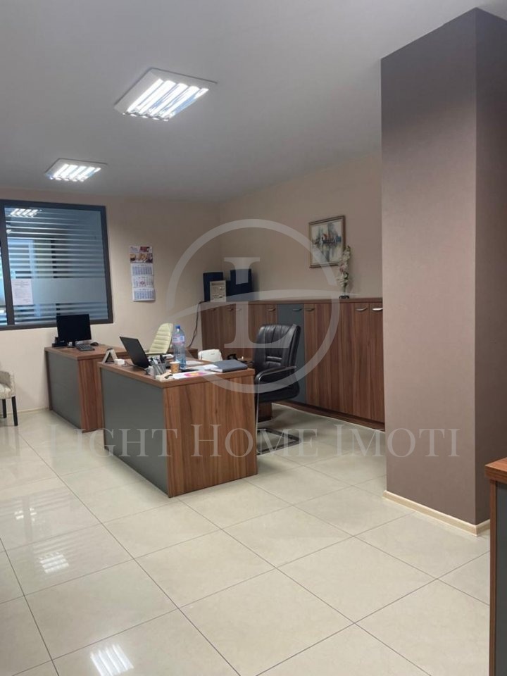 En venta  Oficina Plovdiv , Tsentar , 80 metros cuadrados | 31690510 - imagen [3]