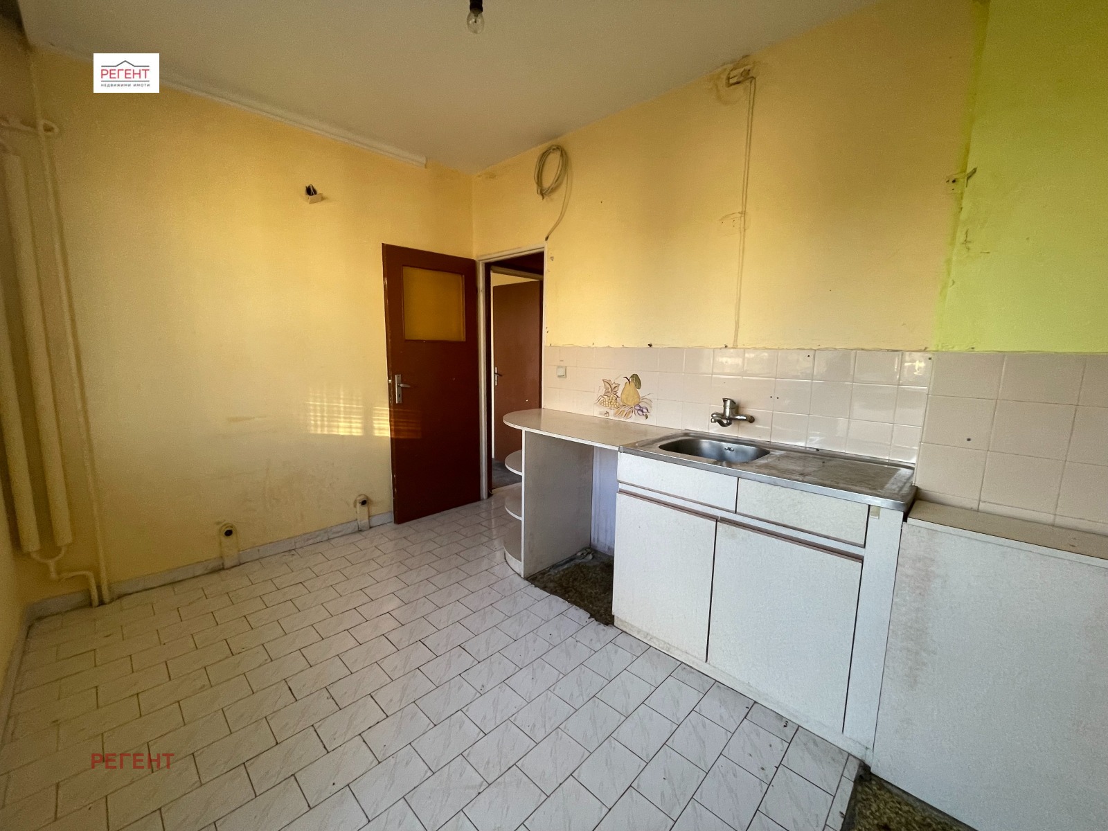 Продава 3-СТАЕН, гр. Габрово, Трендафил 2, снимка 3 - Апартаменти - 52131646