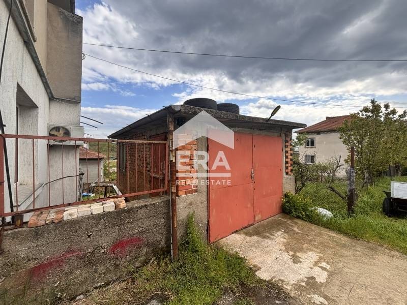 Продава ЕТАЖ ОТ КЪЩА, гр. Русе, в.з. Средна кула, снимка 14 - Етаж от къща - 54413986