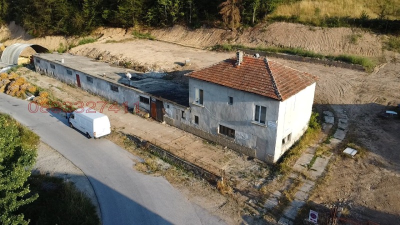 Продава ПРОМ. ПОМЕЩЕНИЕ, с. Средногорци, област Смолян, снимка 5 - Производствени сгради - 52779929