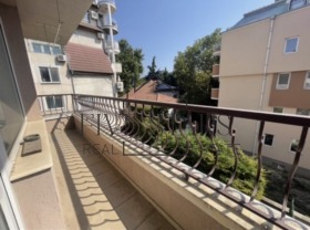 2 bedroom Briz, Varna 6